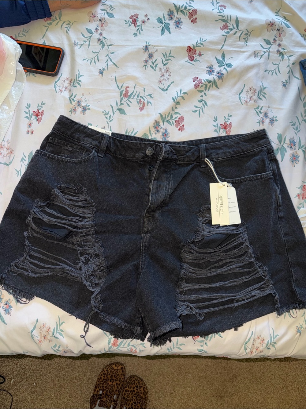 Forever 21 Black Distressed Raw-Hem Jean Shorts